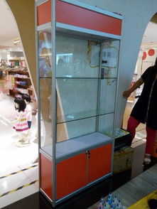 展覽展柜的設(shè)計(jì)與上門安裝 打造商場精品陳列空間